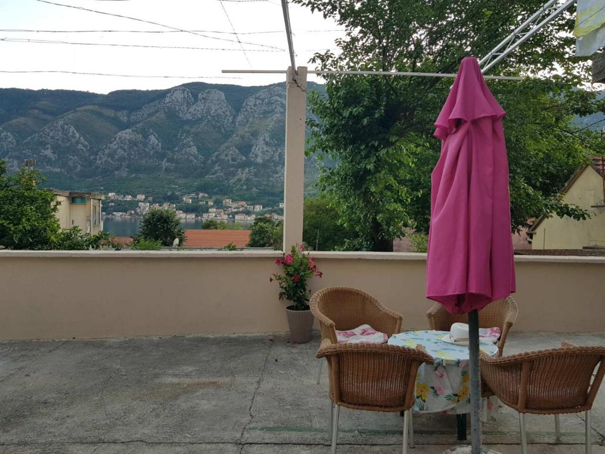 Modern Apartment Doris Kotor Luaran gambar