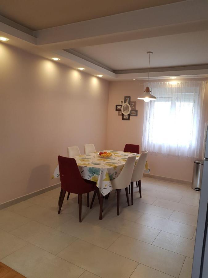 Modern Apartment Doris Kotor Luaran gambar
