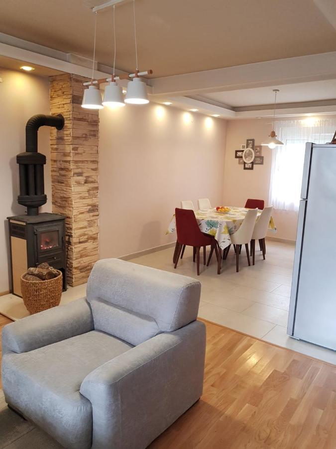 Modern Apartment Doris Kotor Luaran gambar