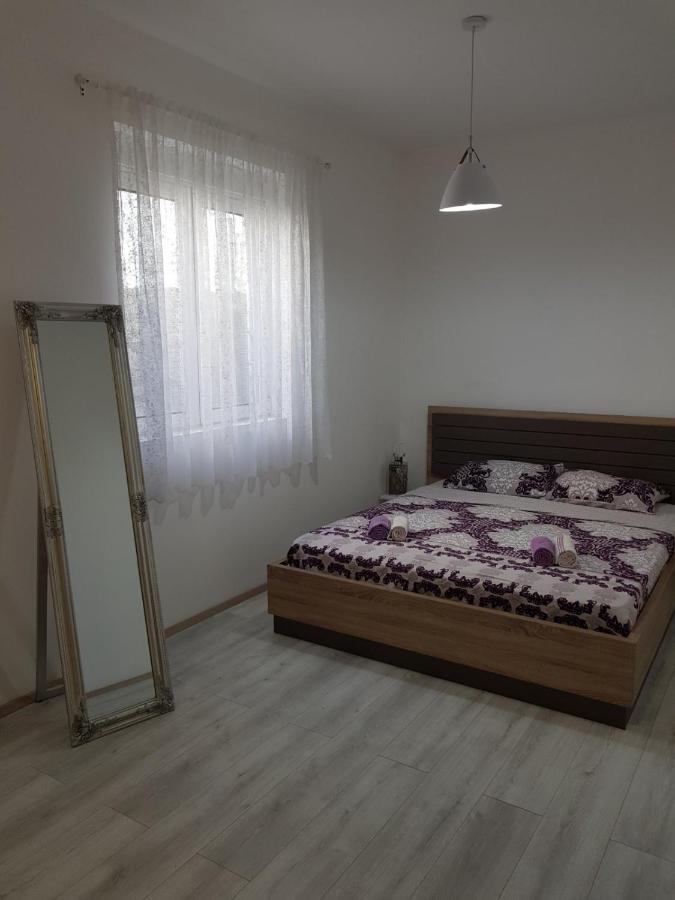 Modern Apartment Doris Kotor Luaran gambar
