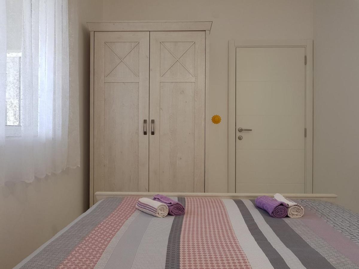 Modern Apartment Doris Kotor Luaran gambar