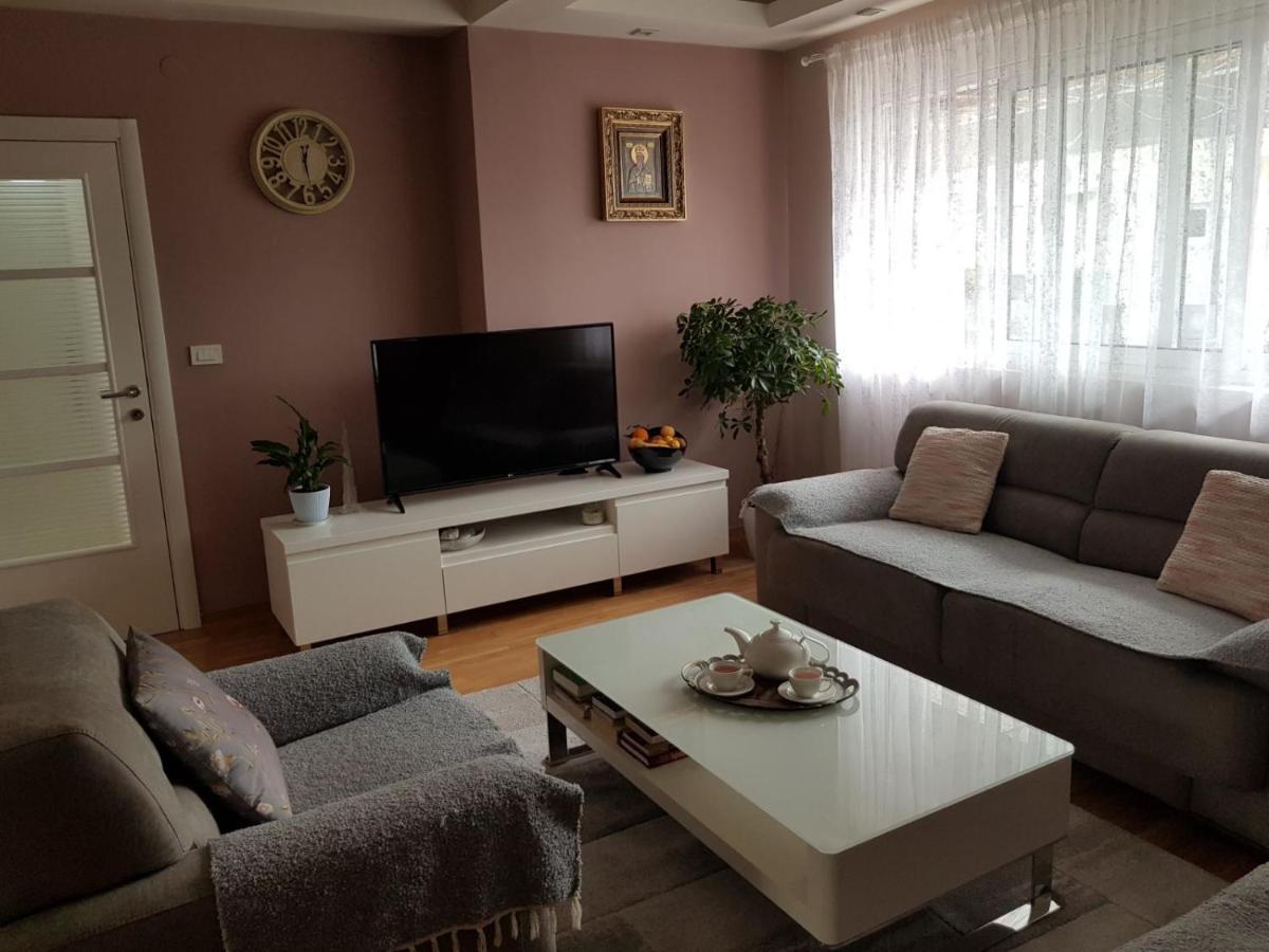 Modern Apartment Doris Kotor Luaran gambar